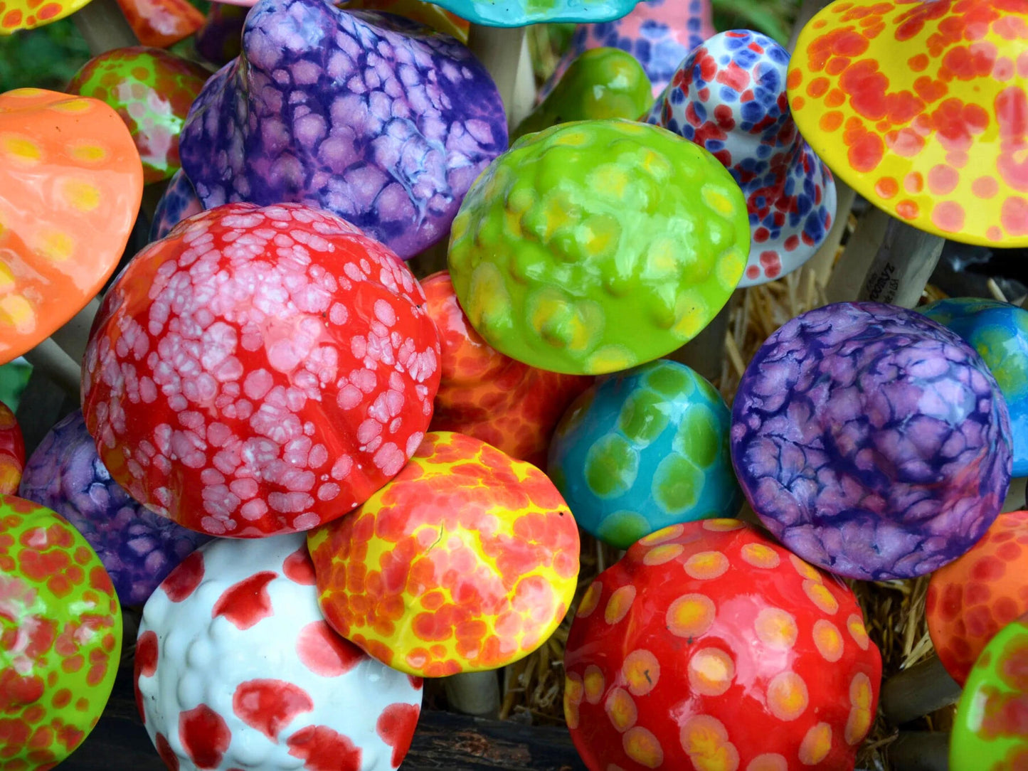 Shroomyz – Funtasmic Collection – Pink Berry - Image 8 of 8 | Garden Decor