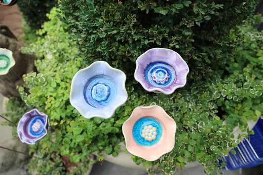 Flower Puddlers – Assorted Colors (Single) - Image 1 of 7 | Garden Accessory