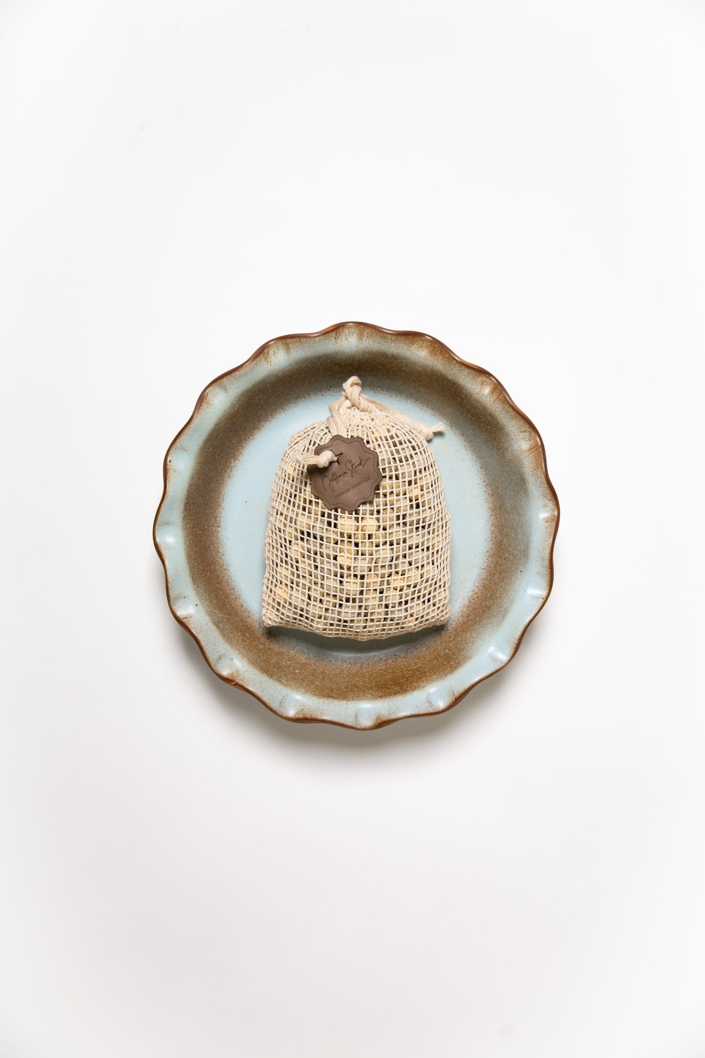 Deep Fluted Pie Dish & Pie Weights Set