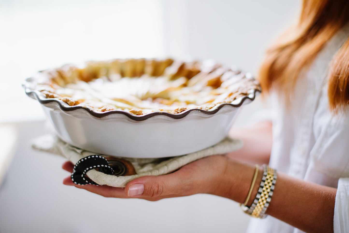 Deep Fluted Pie Dish & Pie Weights Set