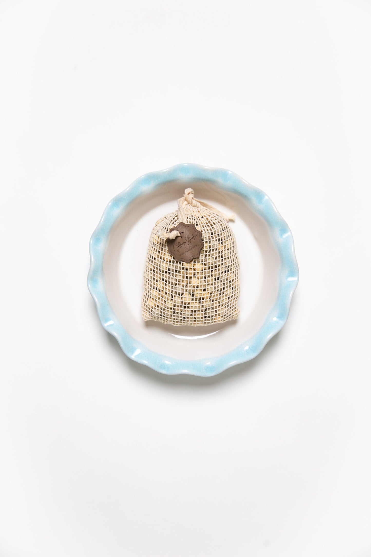 Deep Fluted Pie Dish & Pie Weights Set