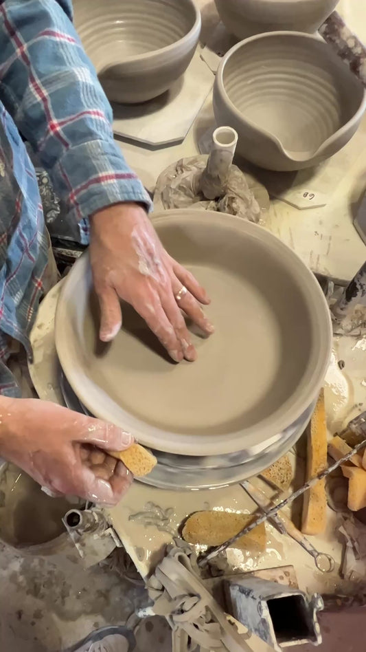 Deep Fluted Pie Dish & Pie Weights Set