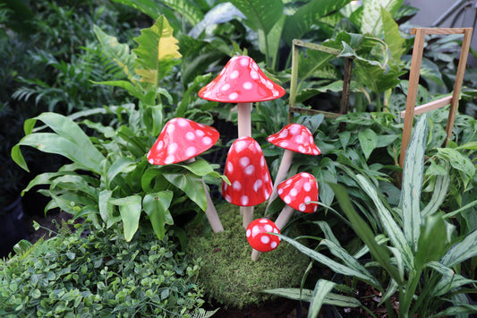Shroomyz Ceramic Mushroom – Red Polka Dot